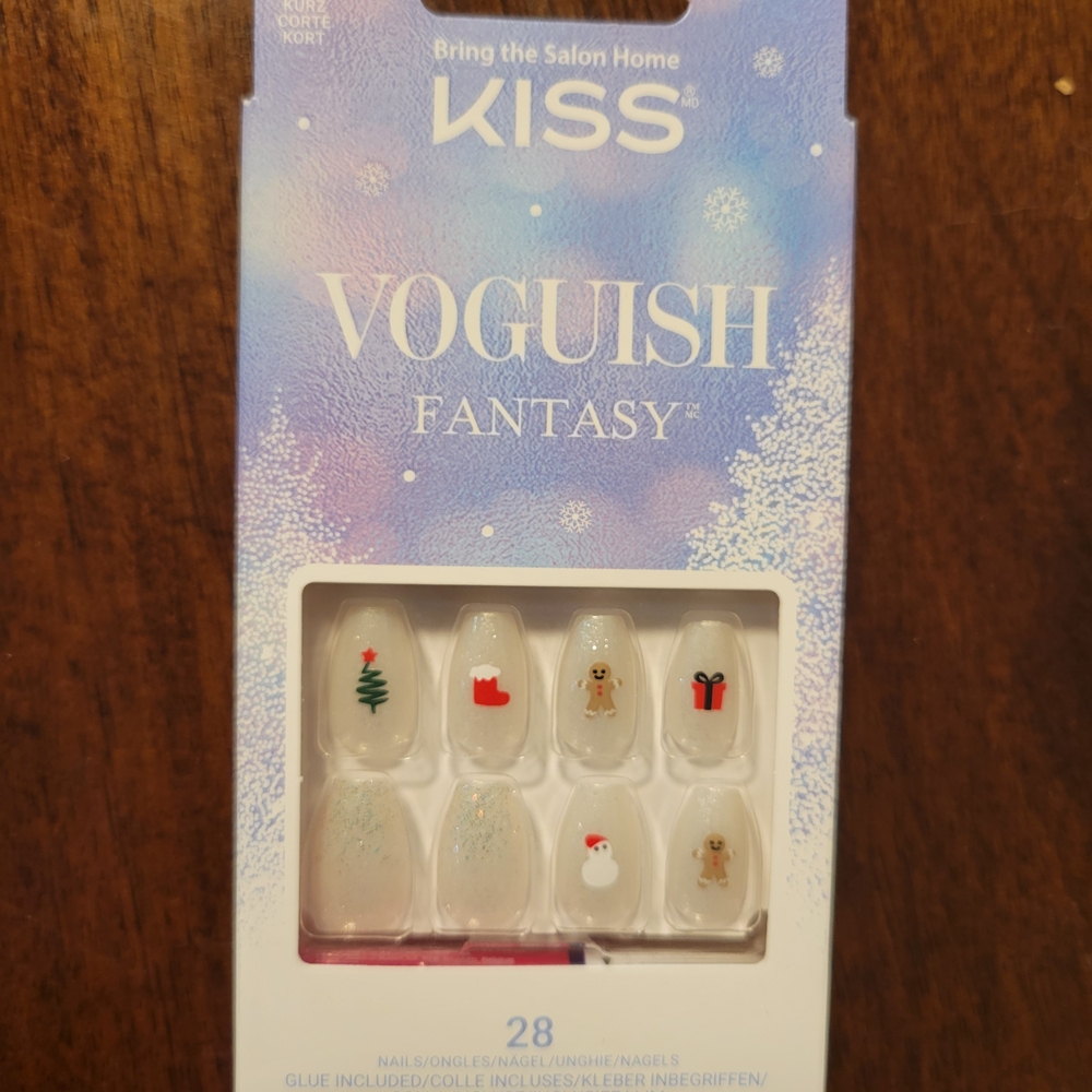 Kiss Voguish Fantasy Nail Set - Winter Wonderland Holiday Nails